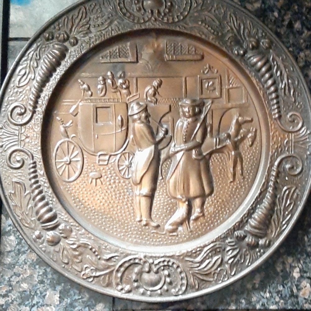 Aluminum authentic platter or wall piece